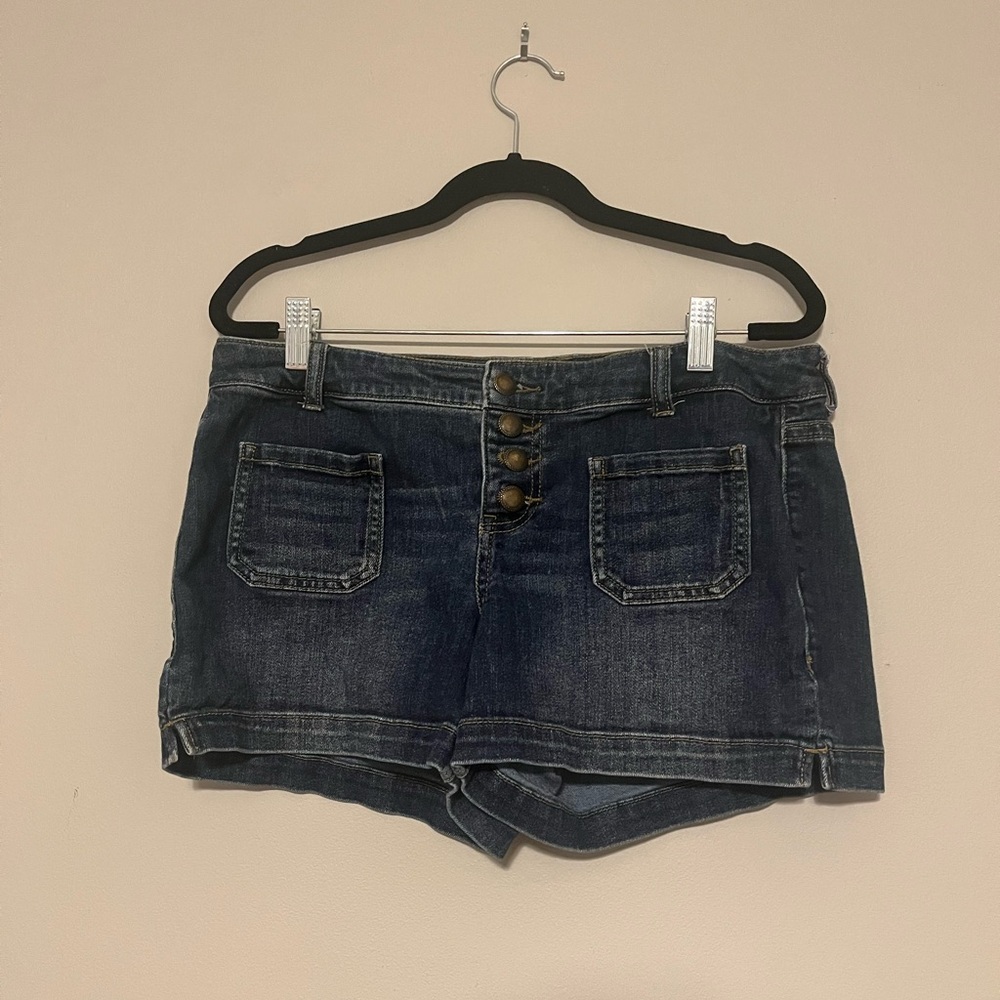 Maurice’s womens denim shorts 9/10